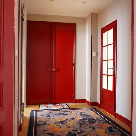 Appartement 17 In Lively Village Style Poncelet District *