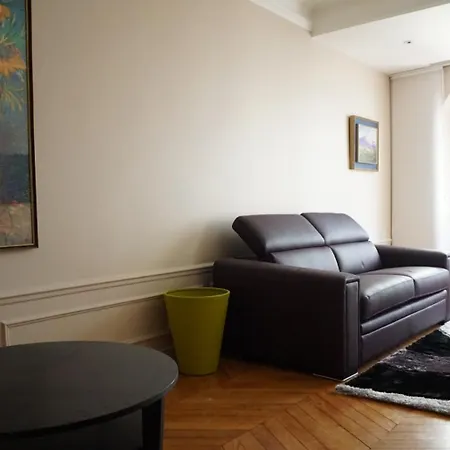 17 In Lively Village Style Poncelet District Paris