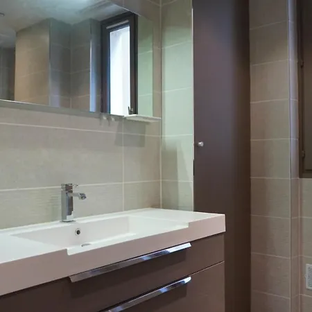 Rue Poncelet - 17 Apartment *