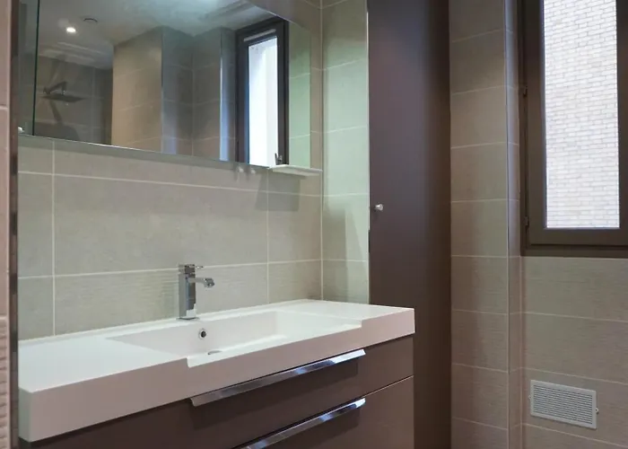 17 In Lively Village Style Poncelet District 아파트 *