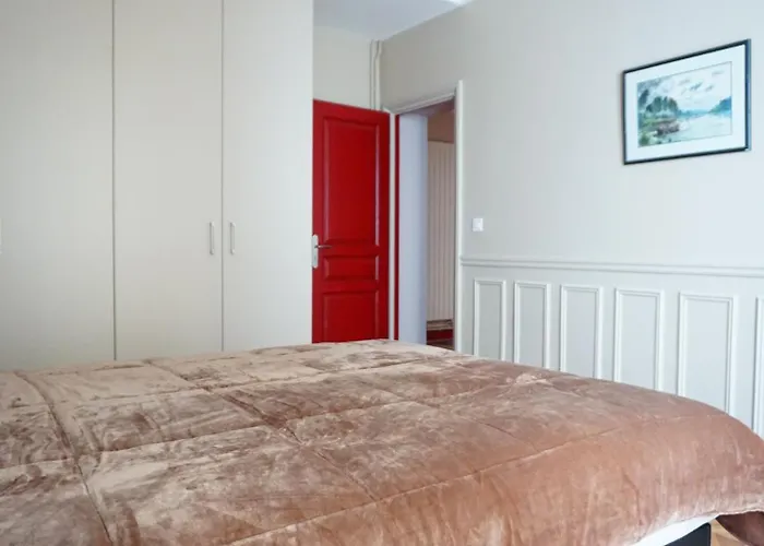 17 In Lively Village Style Poncelet District * 파리