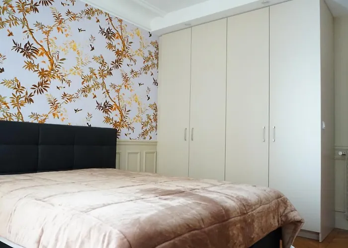 17 In Lively Village Style Poncelet District 아파트